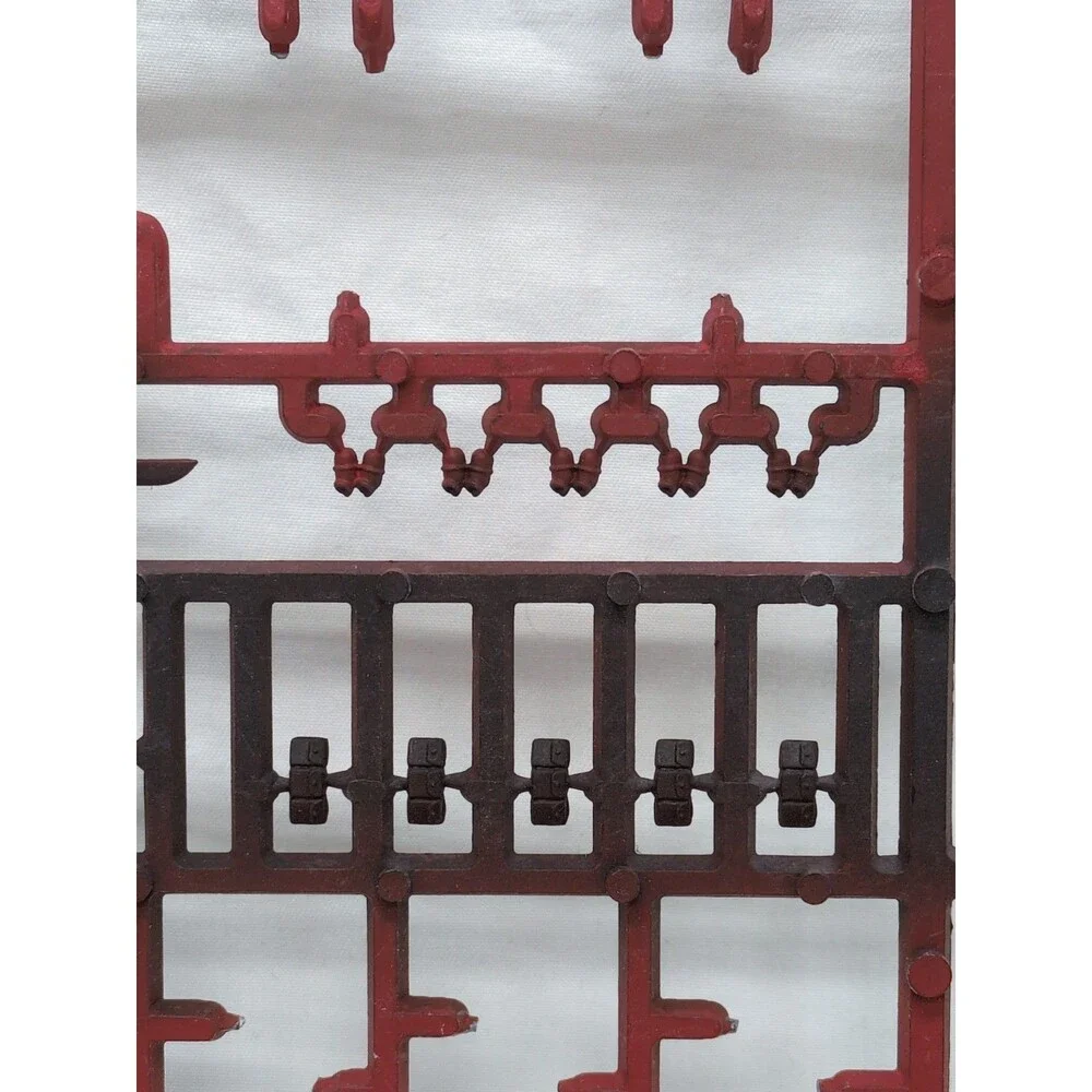 *Incomplete* Warhammer 40K Space Marine Bits And Pieces Sprue